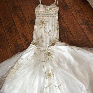 ✰ Formal / Prom Dress ✰ (WHITE//GOLD//SILVER)